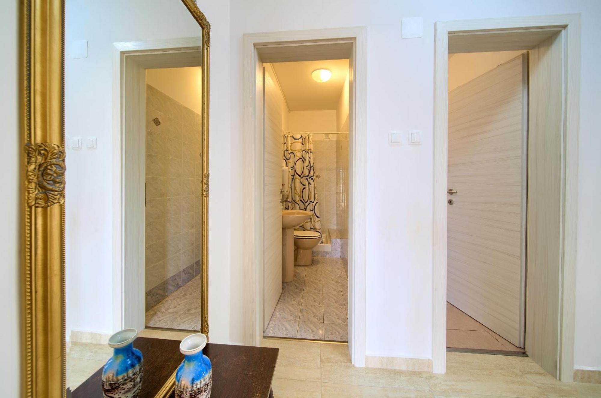 Apartments Rose Крк Екстер'єр фото