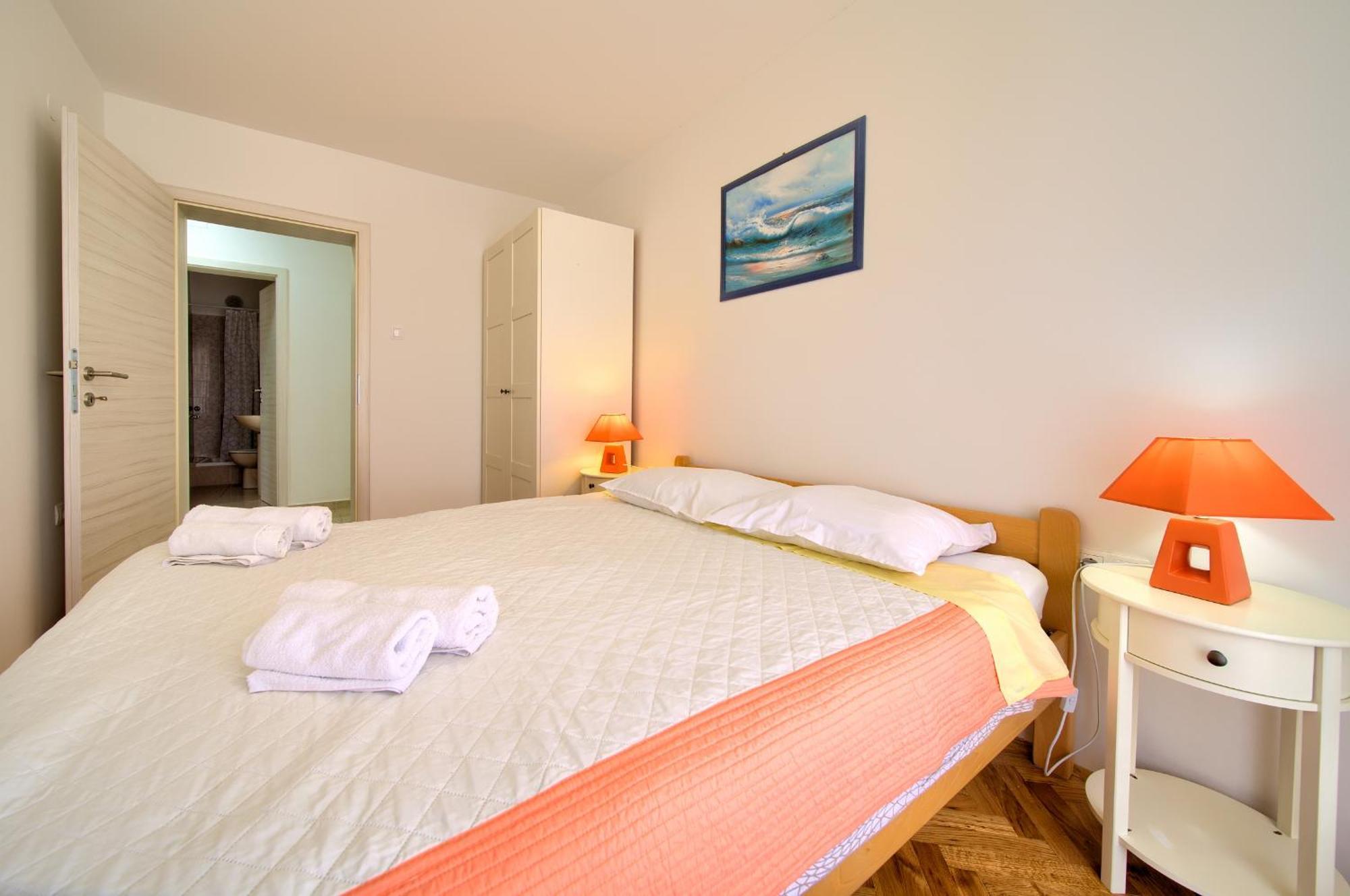 Apartments Rose Крк Екстер'єр фото