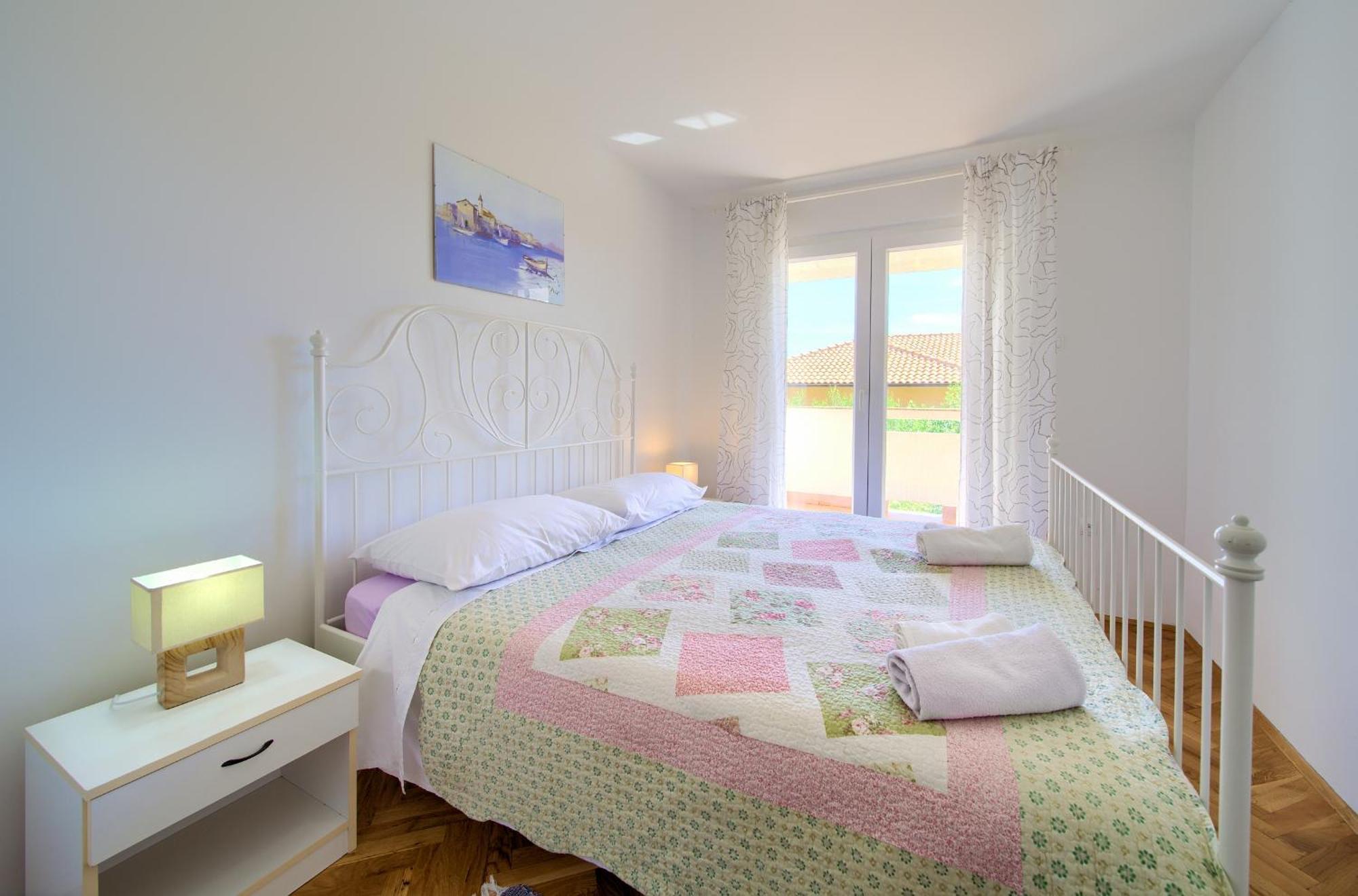 Apartments Rose Крк Екстер'єр фото